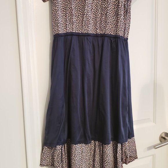 Reitmans Short Sleeve Printed Midi Dress with Sash - Picture 8 of 9